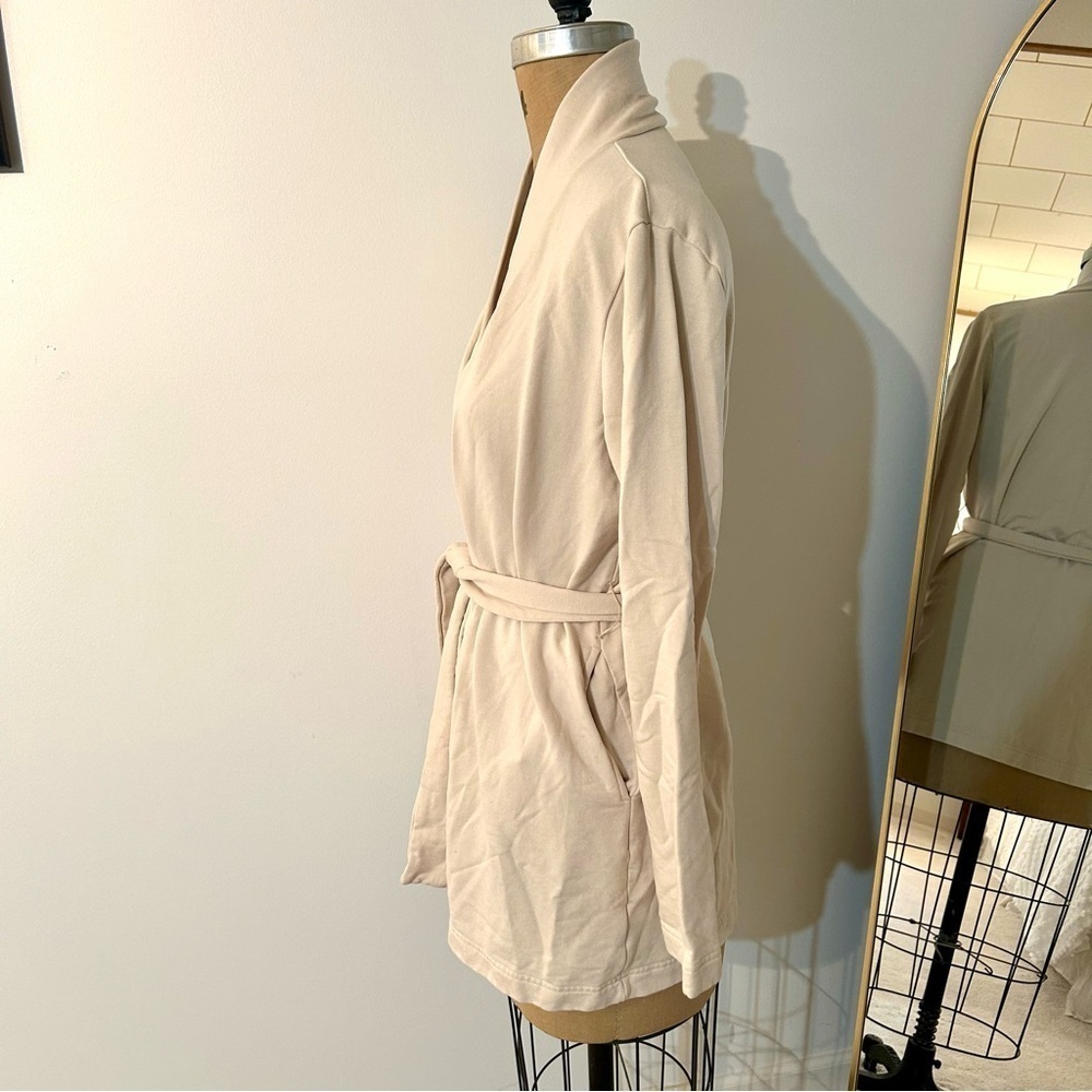 WVN Women’s Modal & Organic Cotton Cream Belted Sweatshirt Sz S EUC - Picture 4 of 10